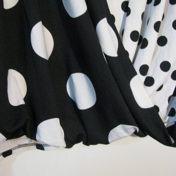 * 2/$15 Avenue Plus Size Blouse 22 24 Black White Polka Dots Faux Wrap Style Top - Picture 3 of 3